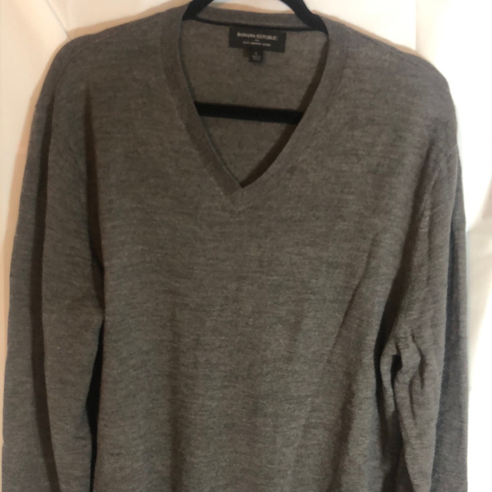 Banana Republic Grey Taupe Merino Wool V Neck Sweater